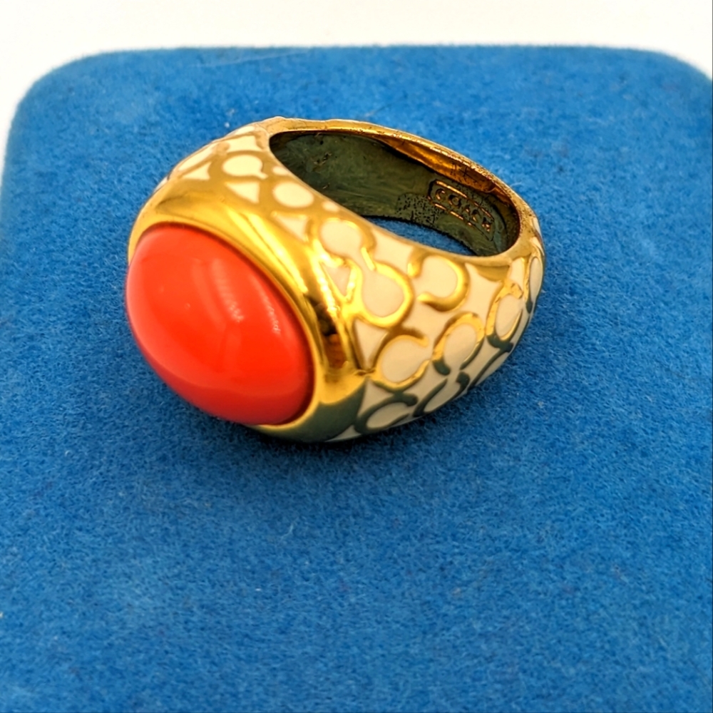 Coach Coral Cabochon and White Enamel Gold Tone Ring Sz 6 3/4